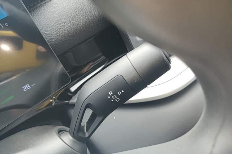 Used Geely Galaxy Stellar 6 2026 Model 60km Sailing Edition Gear Lever