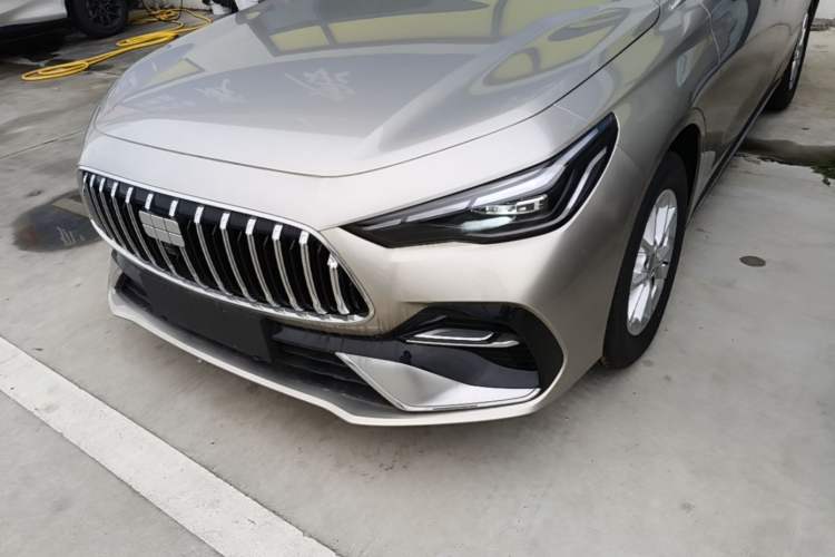 Used Geely Galaxy Stellar 6 2026 Model 125km Long-range Edition Left Front Headlight