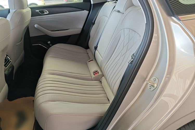Used Geely Galaxy Stellar 6 2026 Model 125km Exploration+ Edition Left Rear Seat