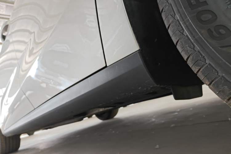 Used Geely Galaxy Stellar 6 2026 Model 125km Free-Style Edition Left Side Sill