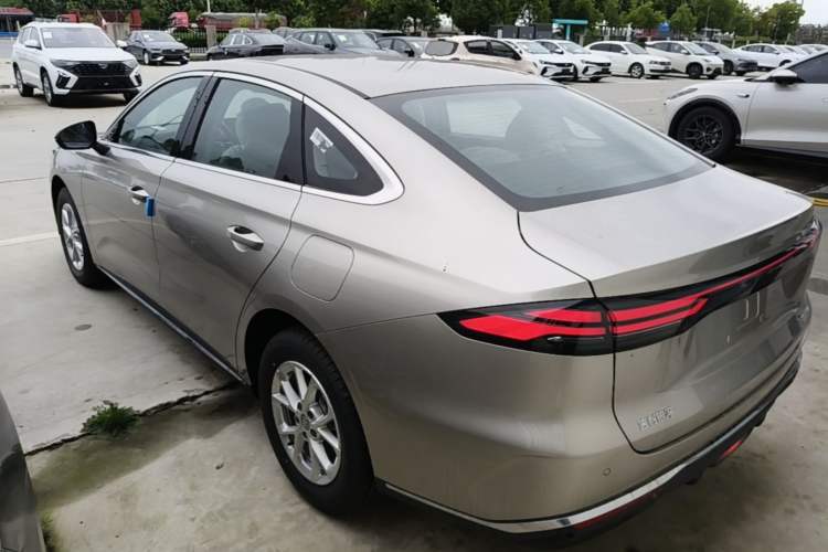 Used Geely Galaxy Stellar 6 2026 Model 125km Long-range Edition Rear Left 45 Deg