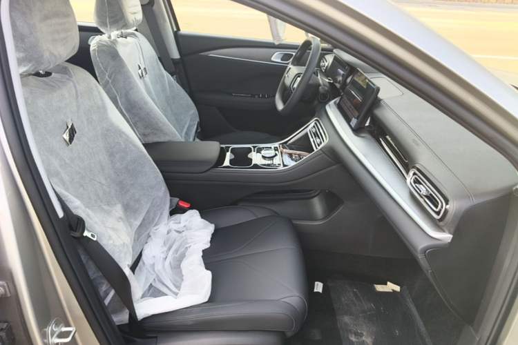 Used Geely Galaxy Stellar 6 2026 Model 125km Free-Style Edition Right Front Seat