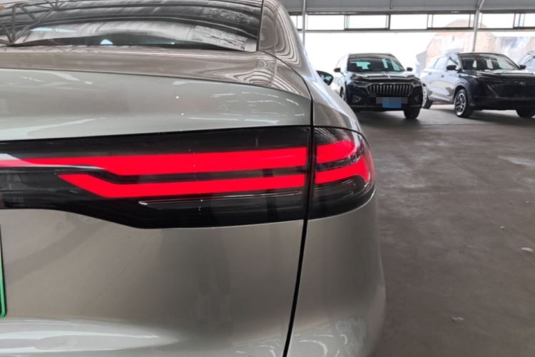 Used Geely Galaxy Stellar 6 2026 Model 125km Free-Style Edition Right Rear Taillight