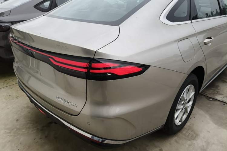 Used Geely Galaxy Stellar 6 2026 Model 125km Long-range Edition Right Rear Taillight