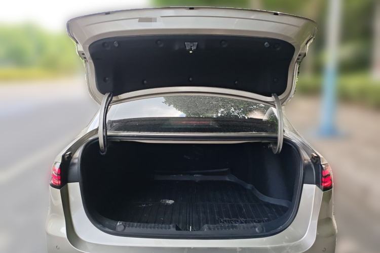 Used Geely Galaxy Stellar 6 2026 Model 125km Long-range Edition Trunk