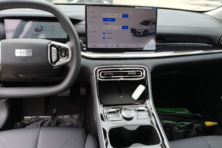 Used Geely Galaxy Stellar 6 2026 Model 125km Long-range Edition Audio And AC Panel