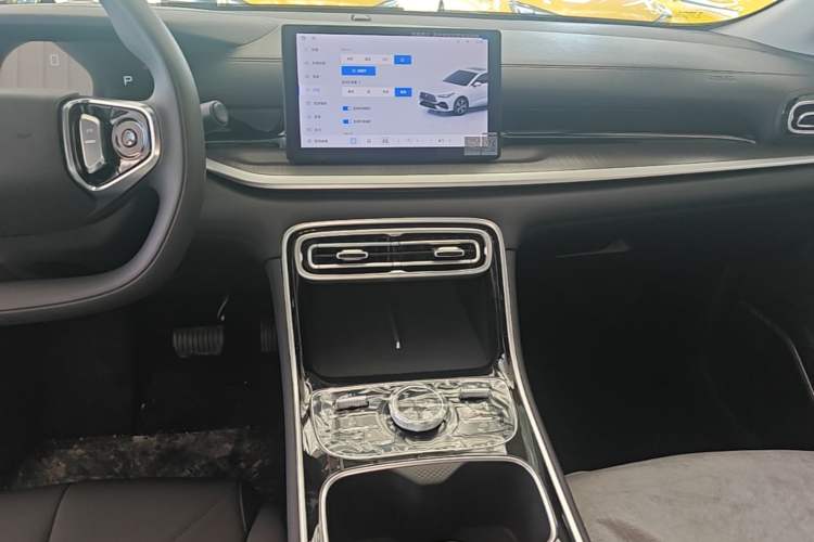 Used Geely Galaxy Stellar 6 2026 Model 125km Free-Style Edition Audio And AC Panel