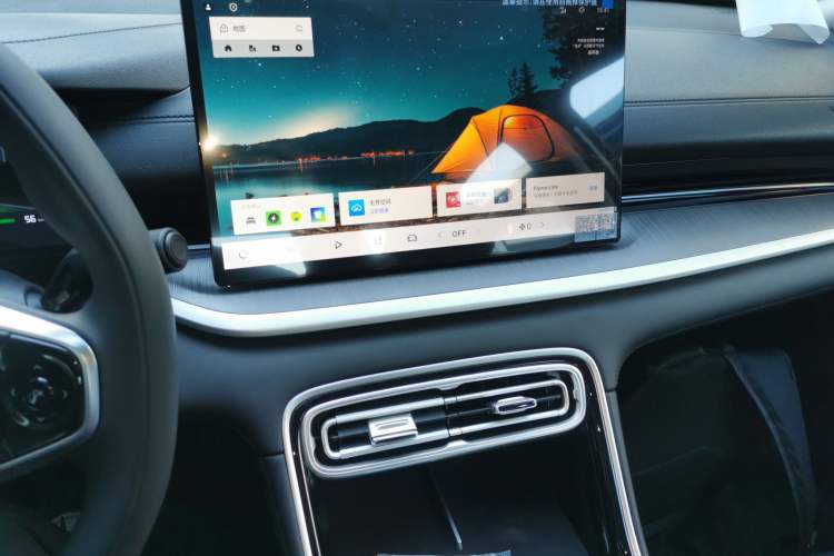 Used Geely Galaxy Stellar 6 2026 Model 60km Sailing Edition Audio And AC Panel