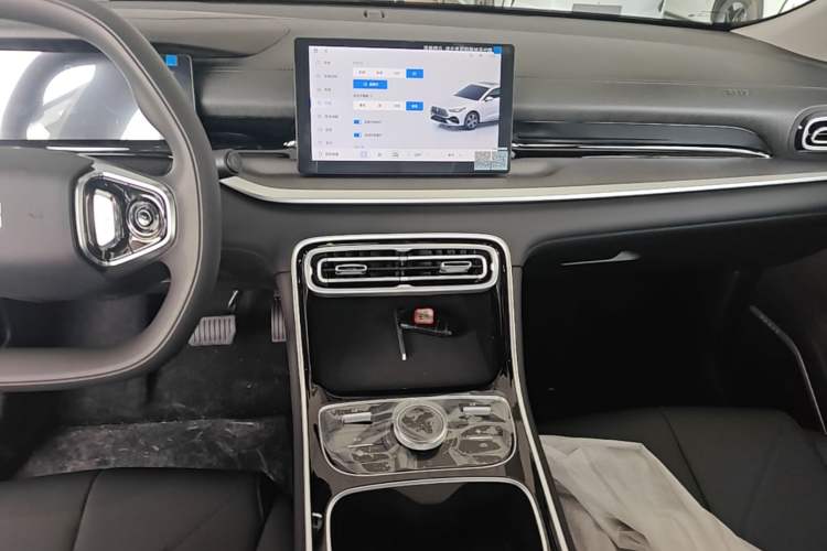Used Geely Galaxy Stellar 6 2026 Model 125km Free-Style Edition Audio And AC Panel