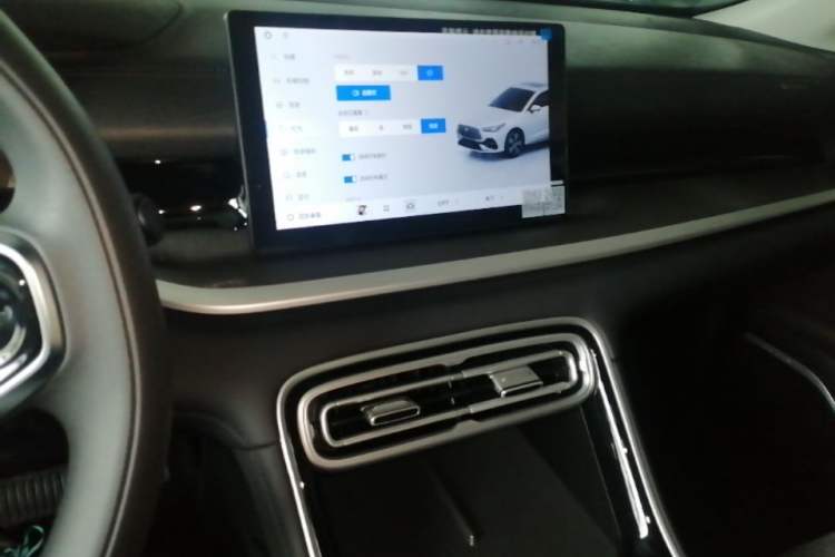 Used Geely Galaxy Stellar 6 2026 Model 125km Free-Style Edition Audio And AC Panel