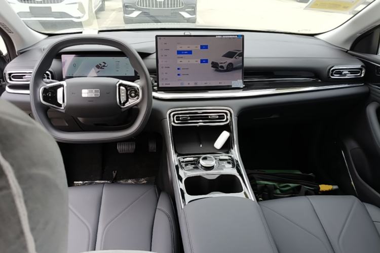 Used Geely Galaxy Stellar 6 2026 Model 125km Long-range Edition Center Console