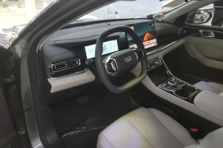 Used Geely Galaxy Stellar 6 2026 Model 125km Long-range Edition Center Console