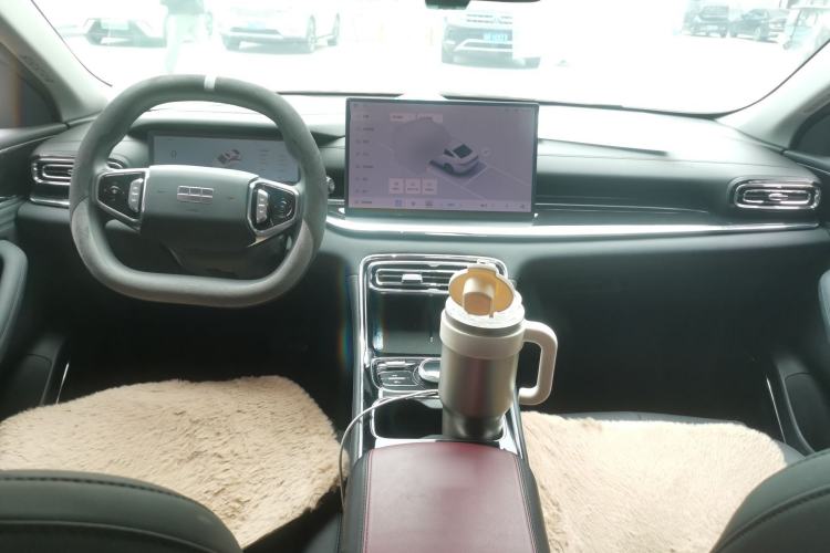 Used Geely Galaxy Stellar 6 2026 Model 125km Long-range Edition Center Console