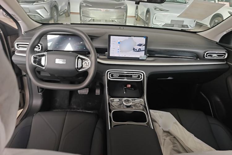 Used Geely Galaxy Stellar 6 2026 Model 125km Free-Style Edition Center Console