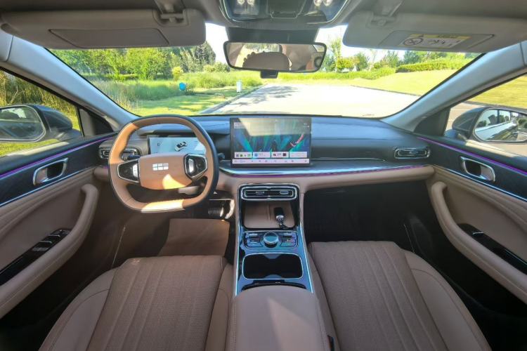 Used Geely Galaxy Stellar 6 2026 Model 125km Exploration+ Edition Center Console