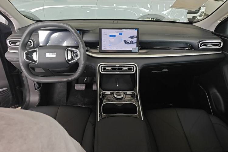 Used Geely Galaxy Stellar 6 2026 Model 125km Free-Style Edition Center Console