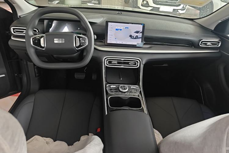 Used Geely Galaxy Stellar 6 2026 Model 125km Free-Style Edition Center Console