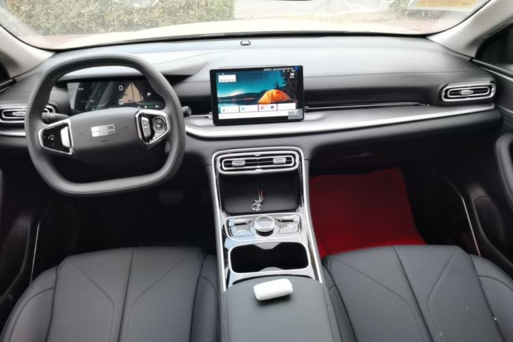 Used Geely Galaxy Stellar 6 2026 Model 125km Free-Style Edition Center Console