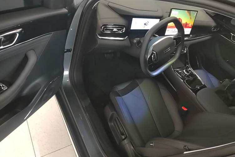Used Geely Galaxy Stellar 6 2026 Model 125km Long-range Edition Driver Seat