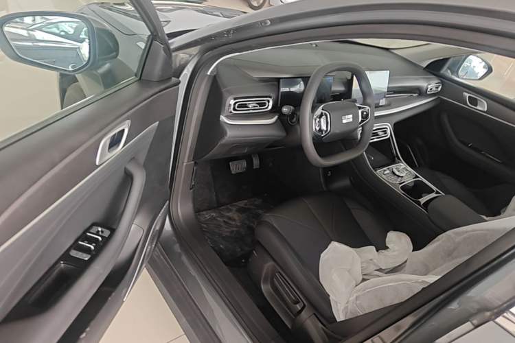Used Geely Galaxy Stellar 6 2026 Model 125km Free-Style Edition Driver Seat