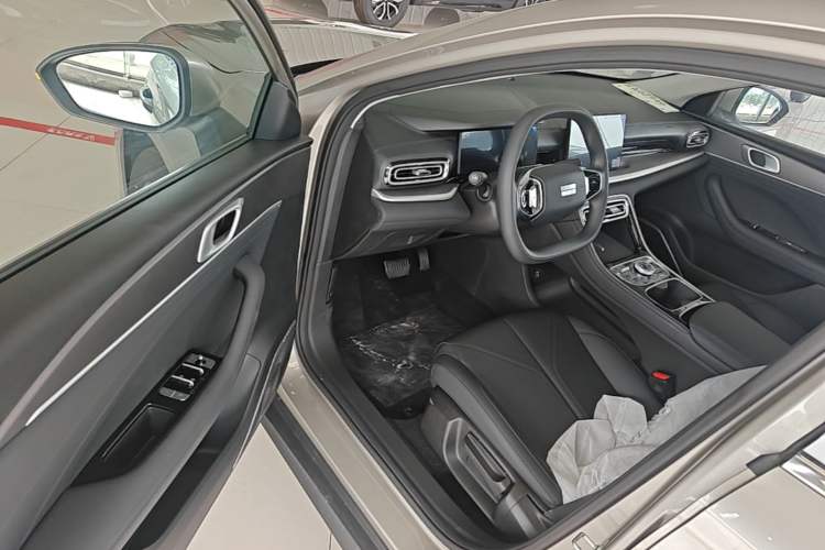 Used Geely Galaxy Stellar 6 2026 Model 125km Free-Style Edition Driver Seat