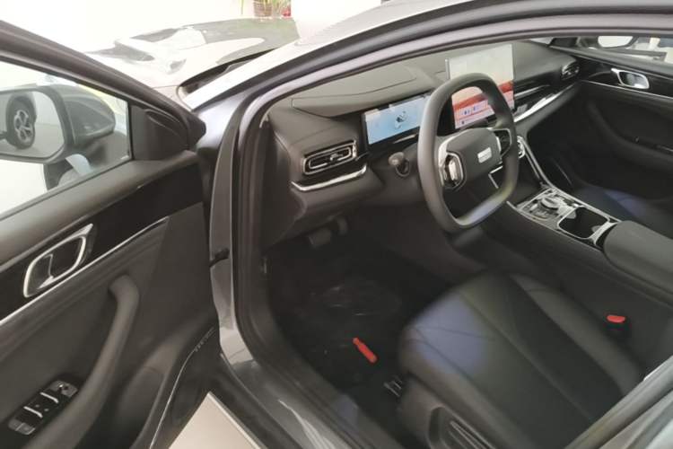 Used Geely Galaxy Stellar 6 2026 Model 125km Long-range Edition Driver Seat
