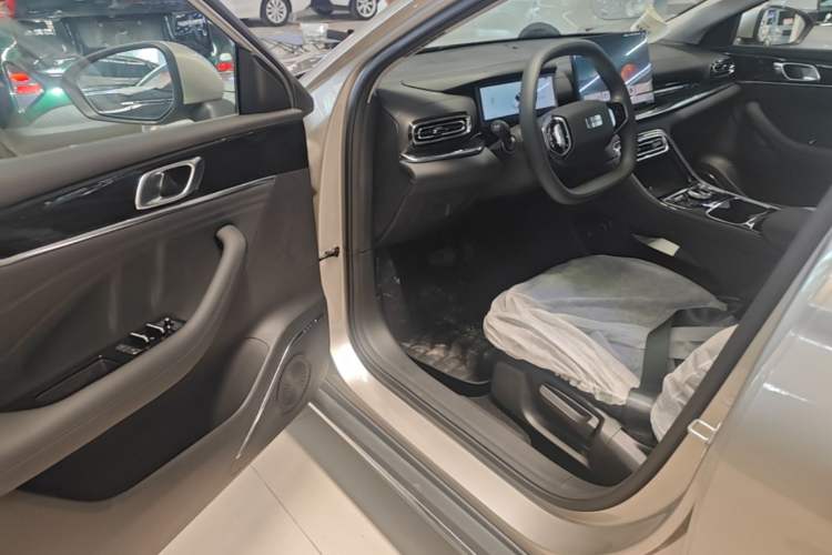 Used Geely Galaxy Stellar 6 2026 Model 125km Long-range Edition Driver Seat