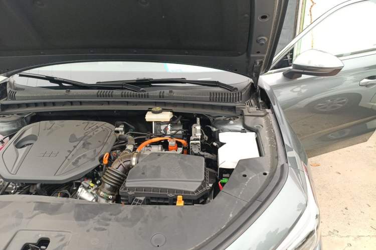 Used Geely Galaxy Stellar 6 2026 Model 125km Free-Style Edition Engine Bay Left