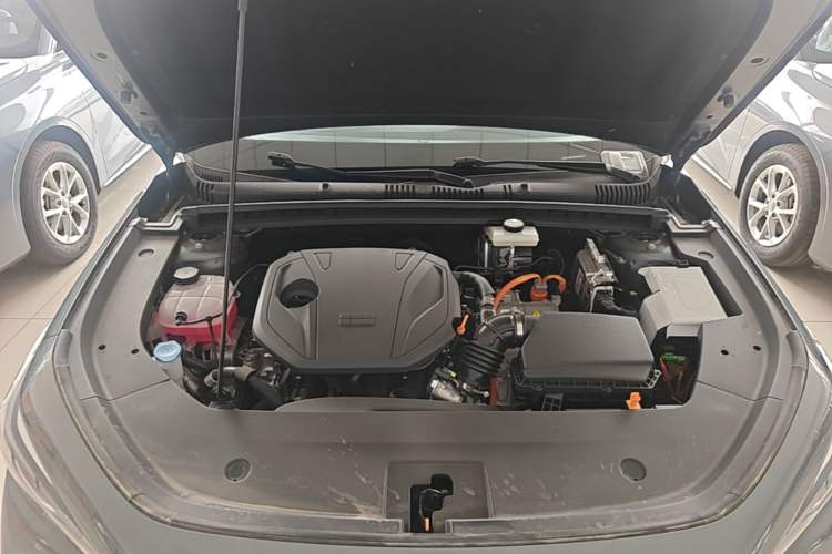 Used Geely Galaxy Stellar 6 2026 Model 125km Free-Style Edition Engine Bay