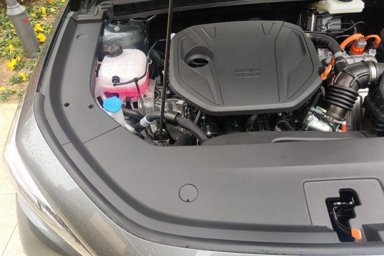 Used Geely Galaxy Stellar 6 2026 Model 125km Long-range Edition Engine Bay Right