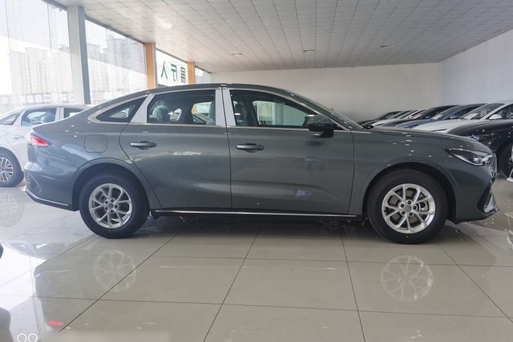 Used Geely Galaxy Stellar 6 2026 Model 125km Long-range Edition Exterior 2