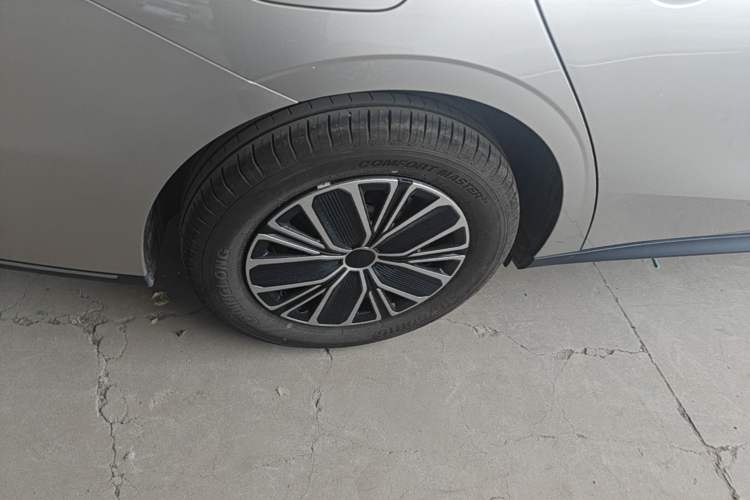 Used Geely Galaxy Stellar 6 2026 Model 60km Sailing Edition Exterior 5