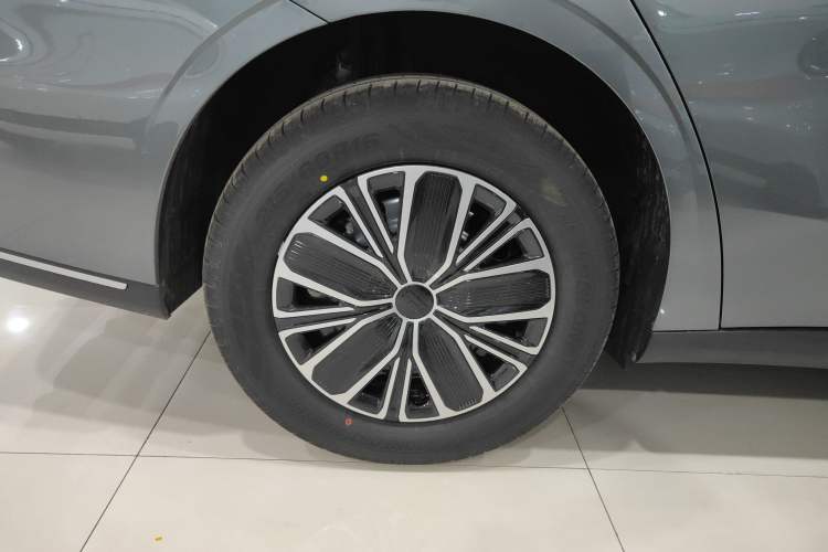 Used Geely Galaxy Stellar 6 2026 Model 60km Sailing Edition Exterior 8