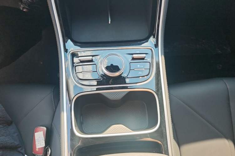 Used Geely Galaxy Stellar 6 2026 Model 60km Sailing Edition Gear Lever