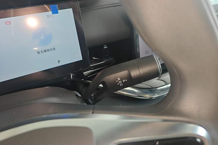 Used Geely Galaxy Stellar 6 2026 Model 125km Long-range Edition Gear Lever