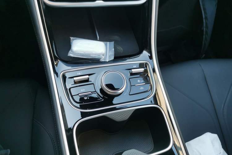 Used Geely Galaxy Stellar 6 2026 Model 60km Sailing Edition Gear Lever