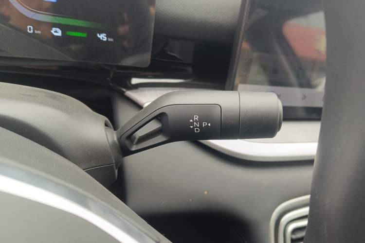 Used Geely Galaxy Stellar 6 2026 Model 60km Sailing Edition Gear Lever