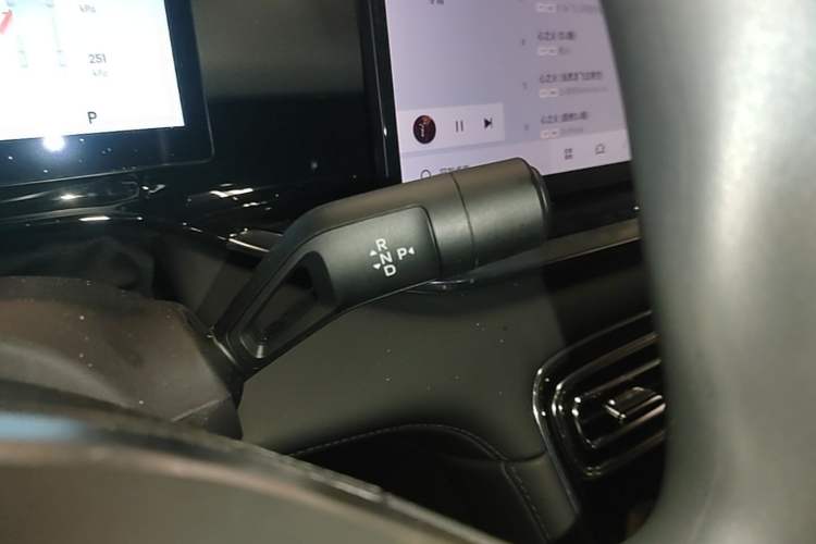 Used Geely Galaxy Stellar 6 2026 Model 125km Long-range Edition Gear Lever
