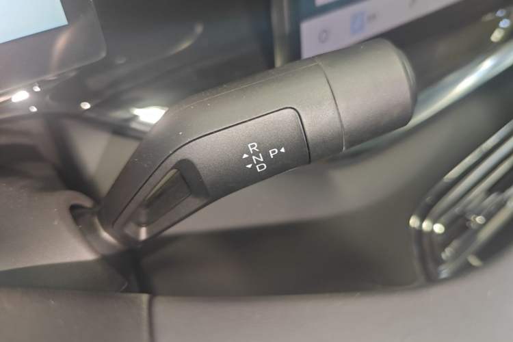 Used Geely Galaxy Stellar 6 2026 Model 125km Long-range Edition Gear Lever