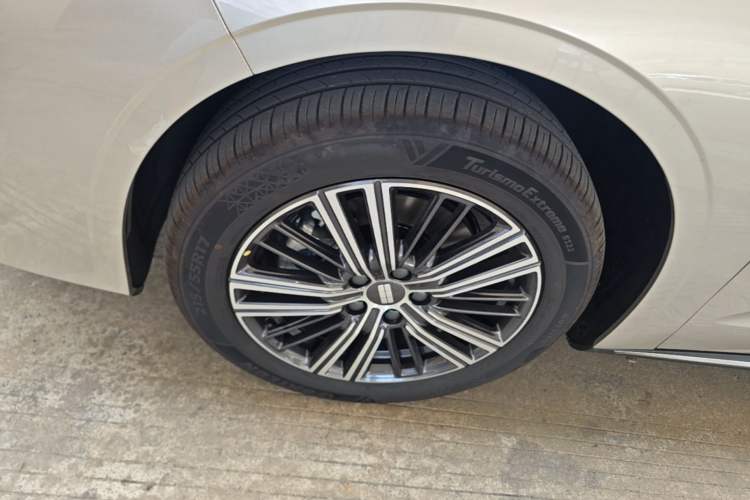 Used Geely Galaxy Stellar 6 2026 Model 125km Exploration+ Edition Left Front Wheel Hub