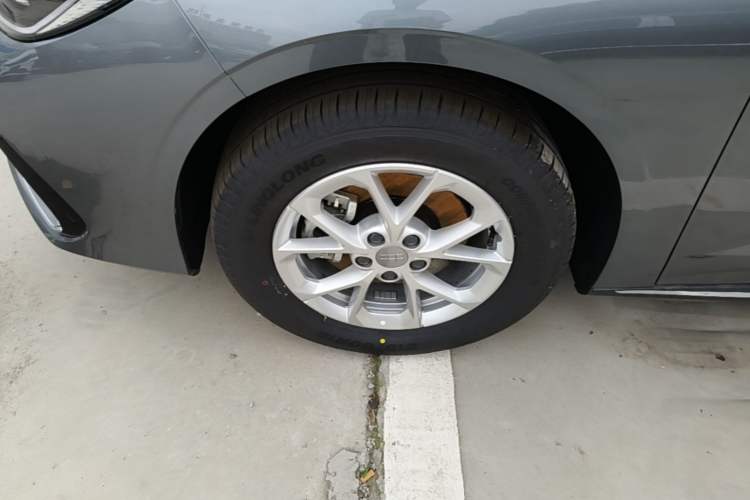 Used Geely Galaxy Stellar 6 2026 Model 125km Long-range Edition Left Front Wheel Hub