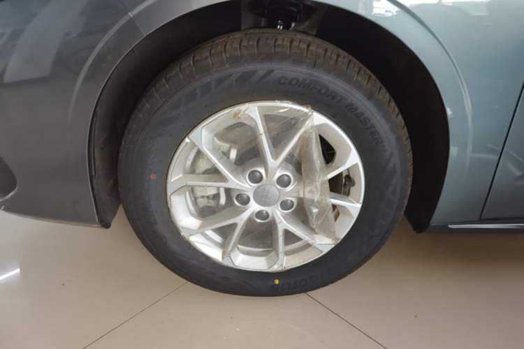 Used Geely Galaxy Stellar 6 2026 Model 125km Long-range Edition Left Front Wheel Hub