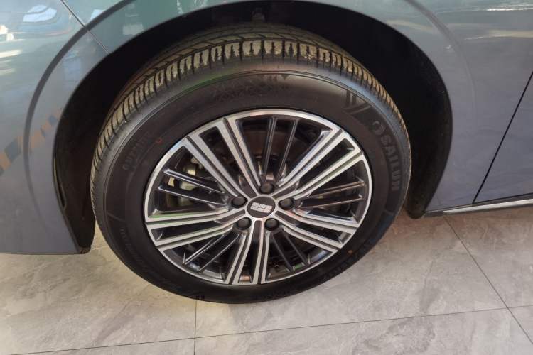 Used Geely Galaxy Stellar 6 2026 Model 125km Exploration+ Edition Left Front Wheel Hub