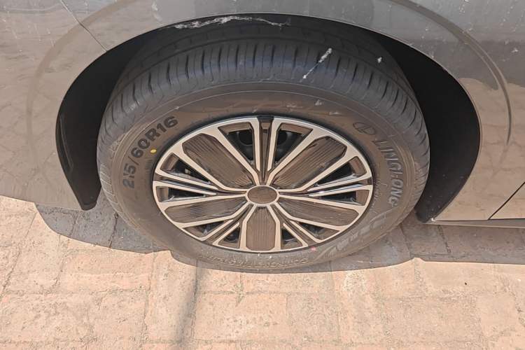 Used Geely Galaxy Stellar 6 2026 Model 60km Free-Style Edition Left Front Wheel Hub