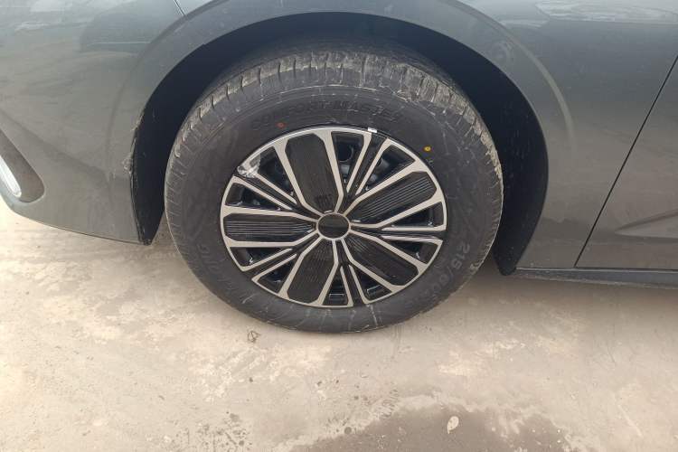 Used Geely Galaxy Stellar 6 2026 Model 60km Sailing Edition Left Front Wheel Hub