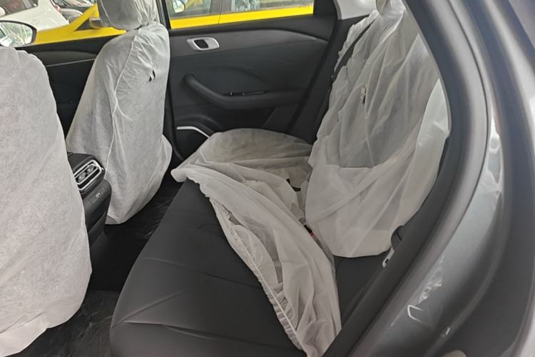 Used Geely Galaxy Stellar 6 2026 Model 125km Free-Style Edition Left Rear Seat
