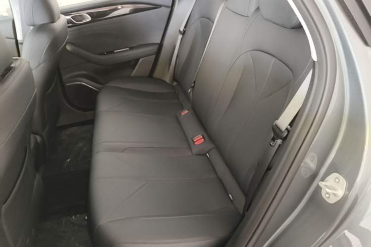 Used Geely Galaxy Stellar 6 2026 Model 125km Long-range Edition Left Rear Seat