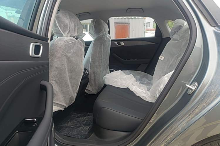 Used Geely Galaxy Stellar 6 2026 Model 125km Free-Style Edition Left Rear Seat