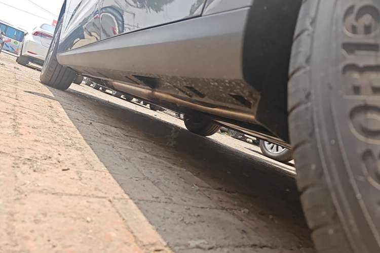 Used Geely Galaxy Stellar 6 2026 Model 60km Free-Style Edition Left Side Sill