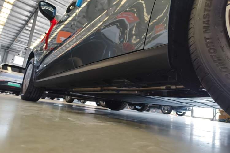 Used Geely Galaxy Stellar 6 2026 Model 125km Free-Style Edition Left Side Sill